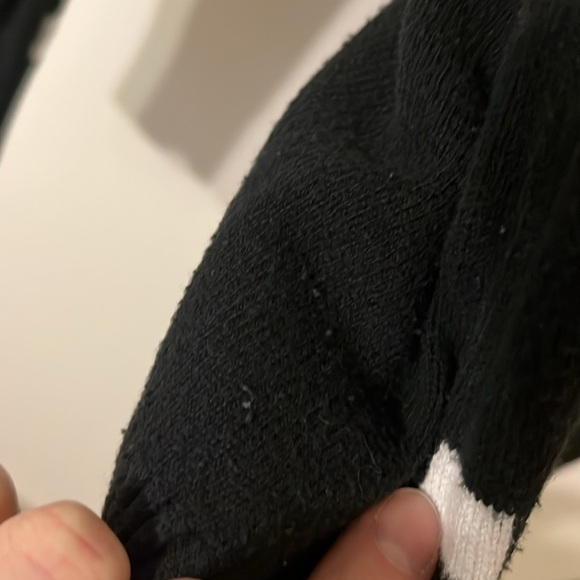 Merona Large Black and white Geometric Sweater - Picture 9 of 9